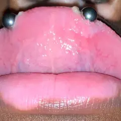 Snake eye piercing co to - wszystko, co musisz wiedzieć przed decyzją