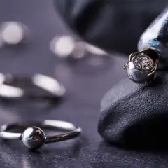 Co to jest piercing intymny? Fakty, które musisz znać przed decyzją