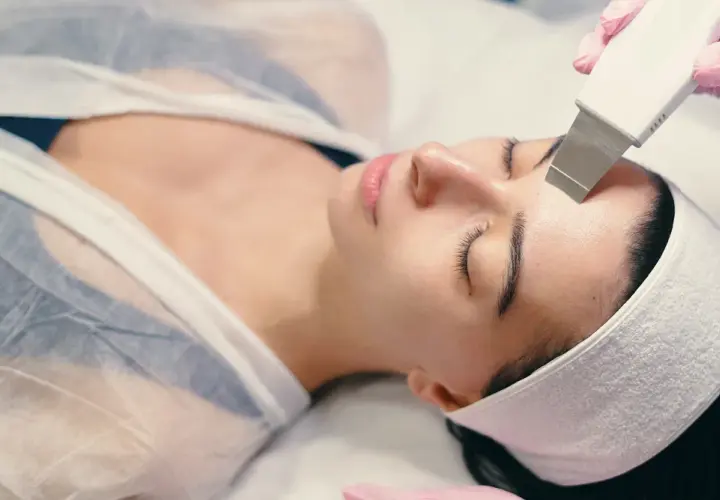 Peeling kawitacyjny ile trwa? Oto co musisz wiedzieć o czasie zabiegu